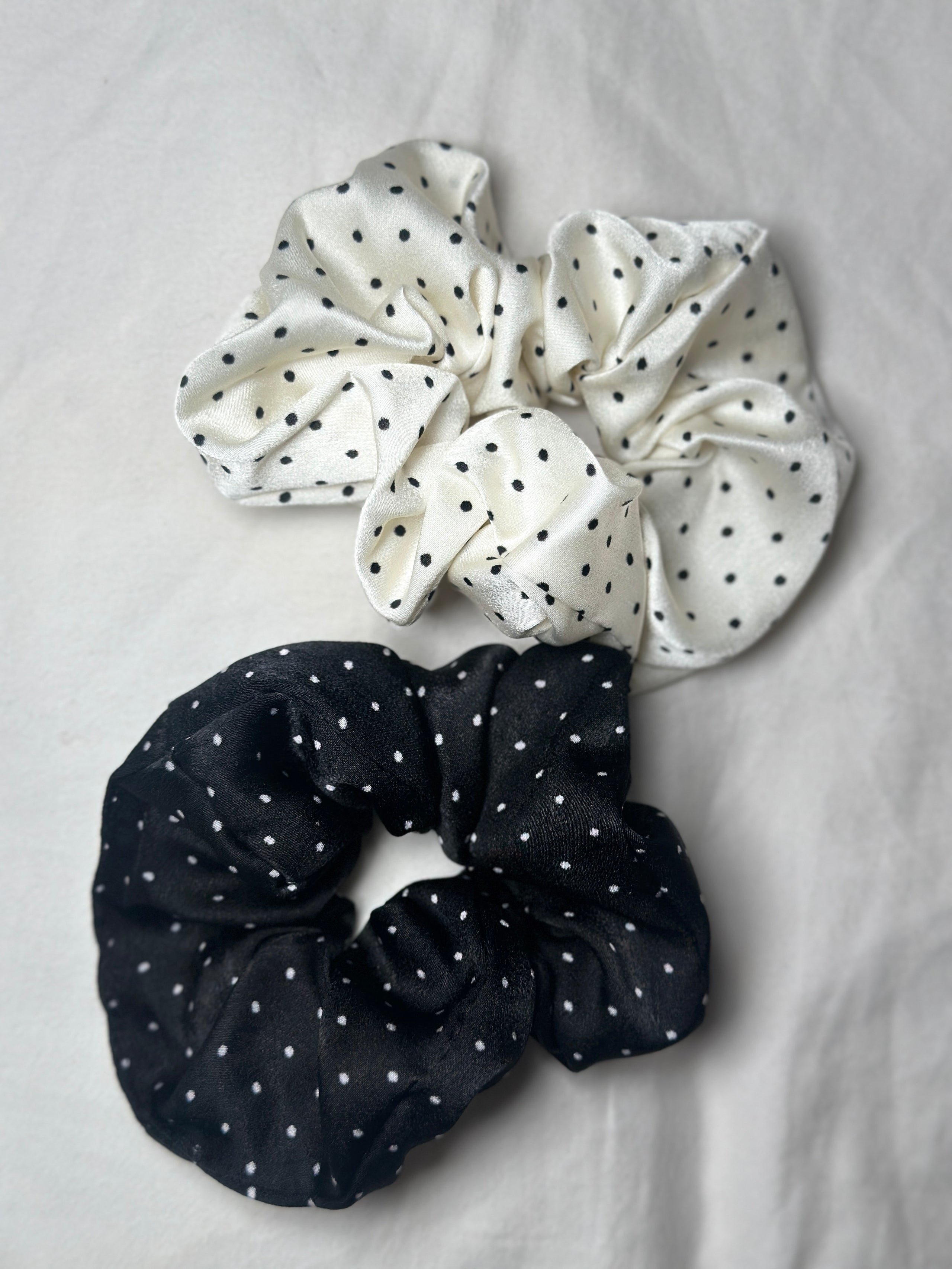 POLKA scrunchie