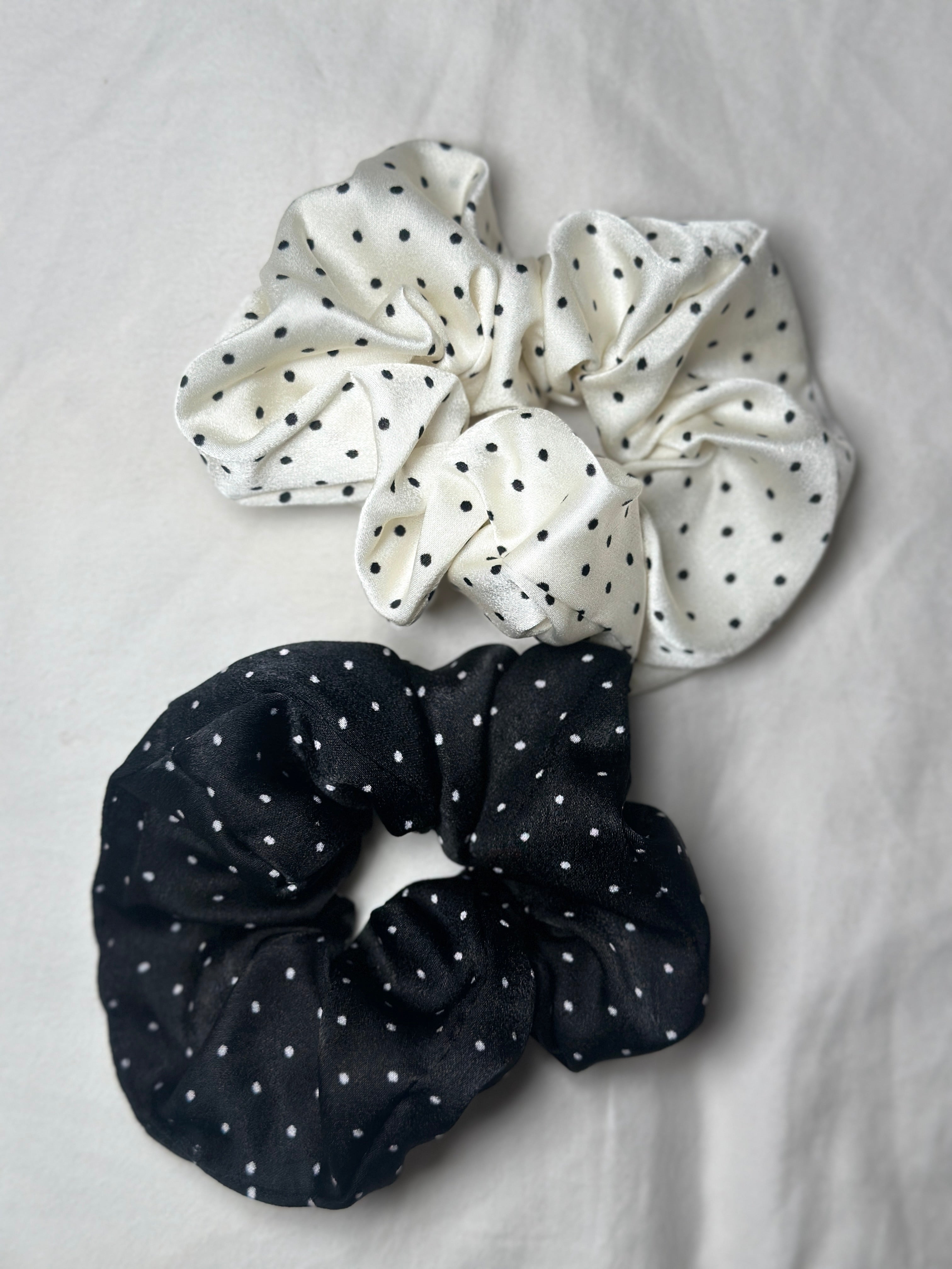POLKA scrunchie