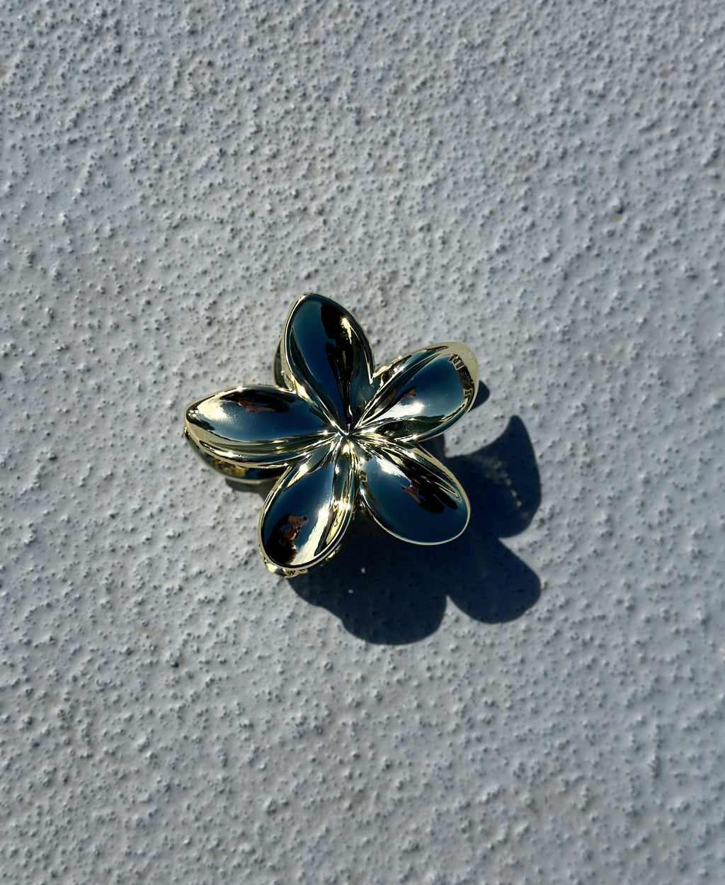 Divine flower clip