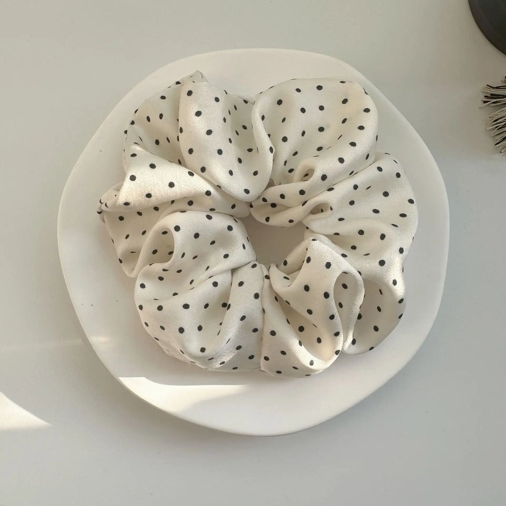 POLKA scrunchie