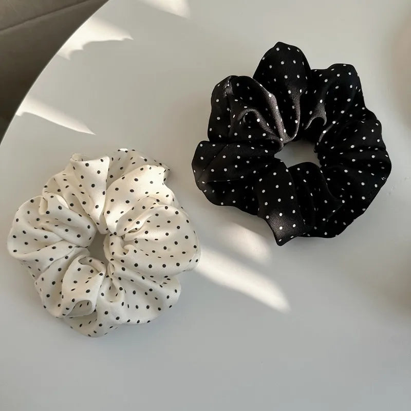 POLKA scrunchie