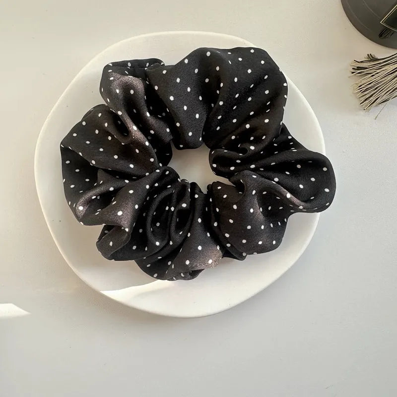 POLKA scrunchie